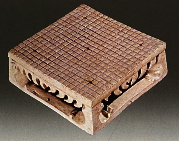 http://www.babelstone.co.uk/Ludus/Weiqi/SurveyOfChineseCeramics_2_171.jpg